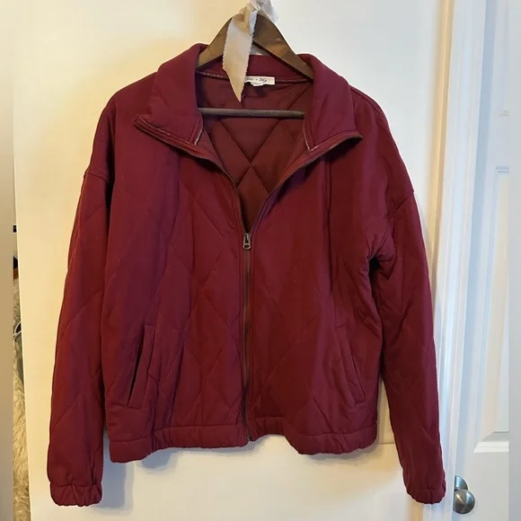 Women's Quilted Boutique Jacket - Burgundy - Picture 2 of 5